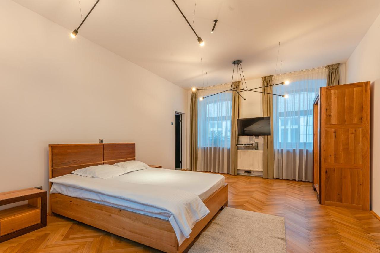 Premium Suites Postavarului บราชอฟ ภายนอก รูปภาพ